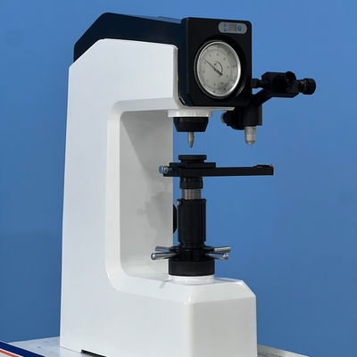 Testeur de dureté électronique universel Équipement de laboratoire Machine d'essai de dureté Rockwell
