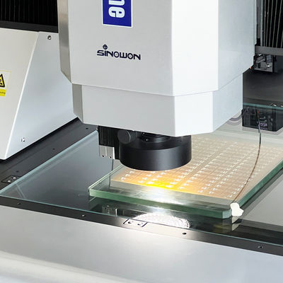 Machine de mesure automatique de la vision du pont mobile Système de mesure de la vision 3D